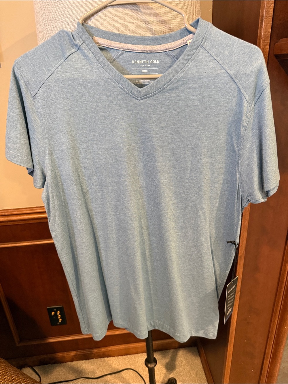 Kenneth Cole Men's Sky Blue V-Neck Short Sleeve Tee